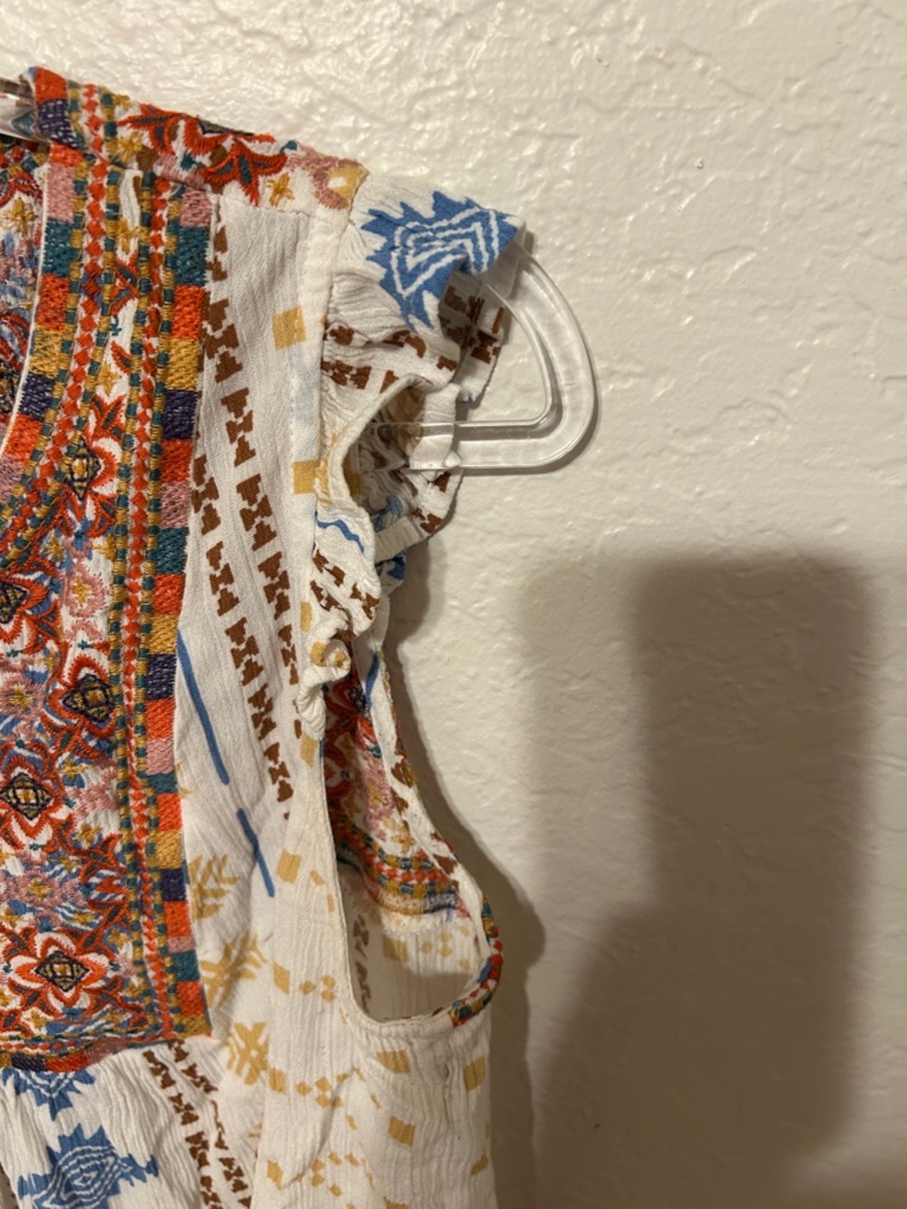 🐕‍🦺Savanna Jane White Sleeveless Boho Embroidered Tassel Top size S GUC - Picture 4 of 10